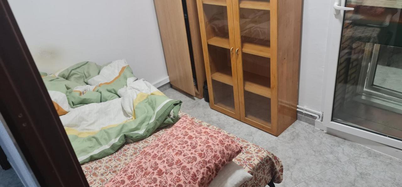 Sunny Room In A Shared Apartment In Рубі Екстер'єр фото